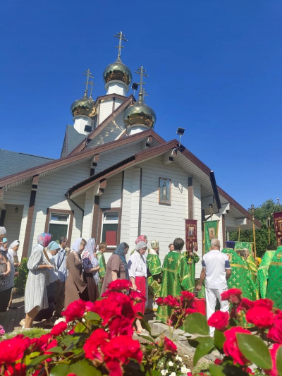 Епископ Игнатий возглавил престольный праздник Сергиевского храма города Череповца