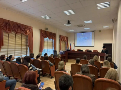 В праздник Благовещения Пресвятой Богородицы в Череповце состоялась встреча сотрудников мэрии с епископом Череповецким и Белозерским Игнатием
