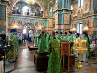Соборная молитва в день Череповецких святых: духовенство и хор нашего храма приняли участие в праздничной Литургии
